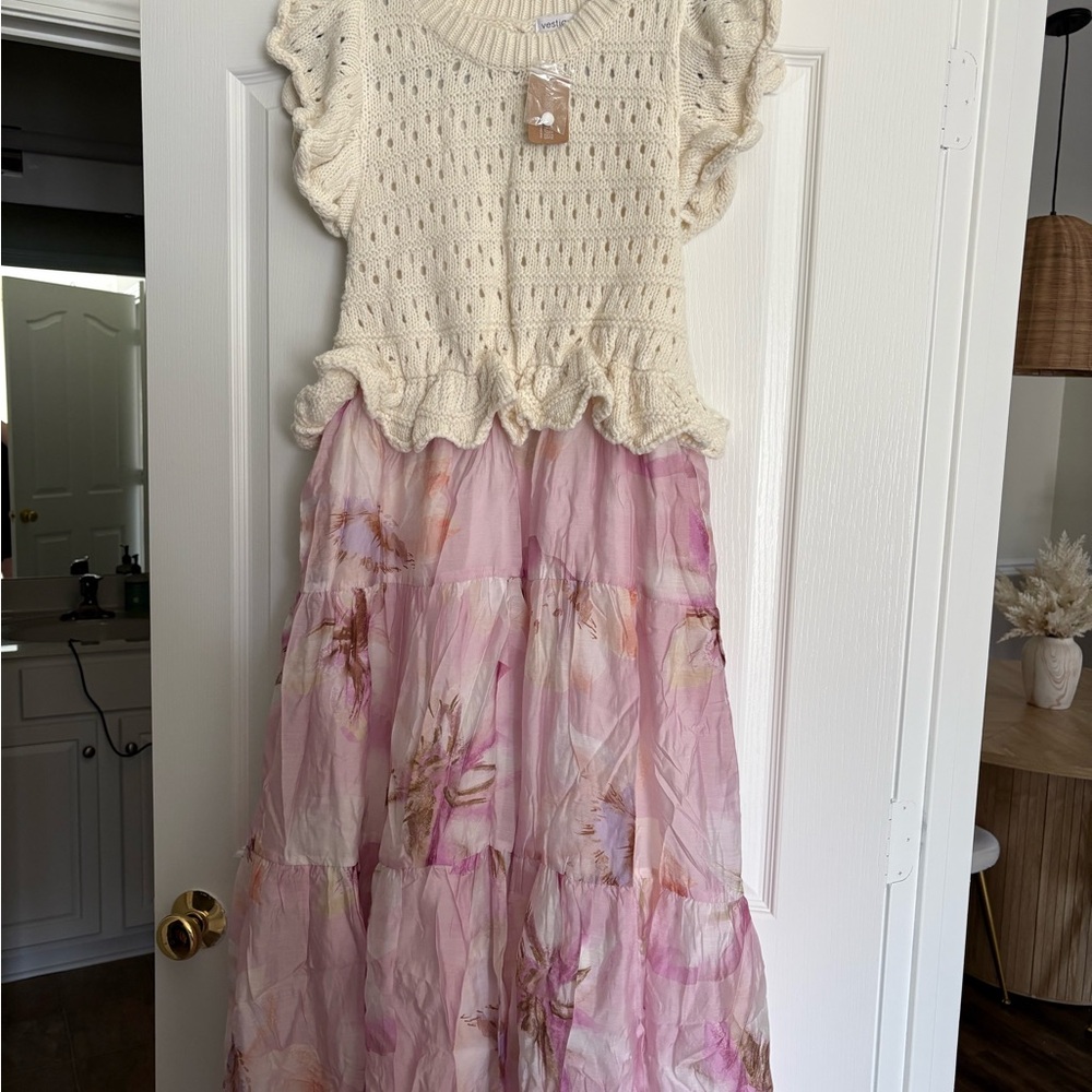 Floral Pink and Cream knitted dress